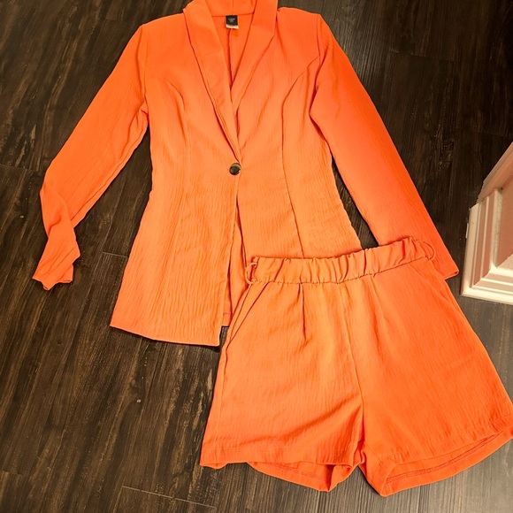 enstyle Jackets & Blazers - Ladies 2pc short-set brand new!
